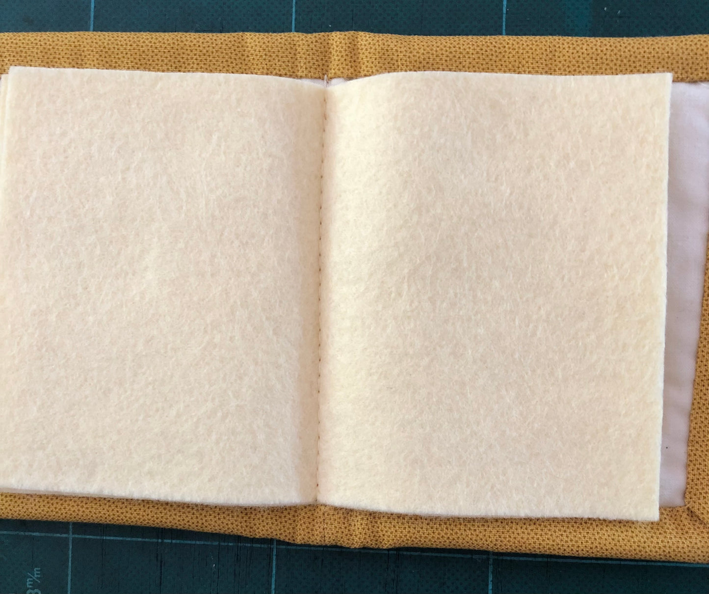 Sunbonnet Sue Needle-Case Kit
