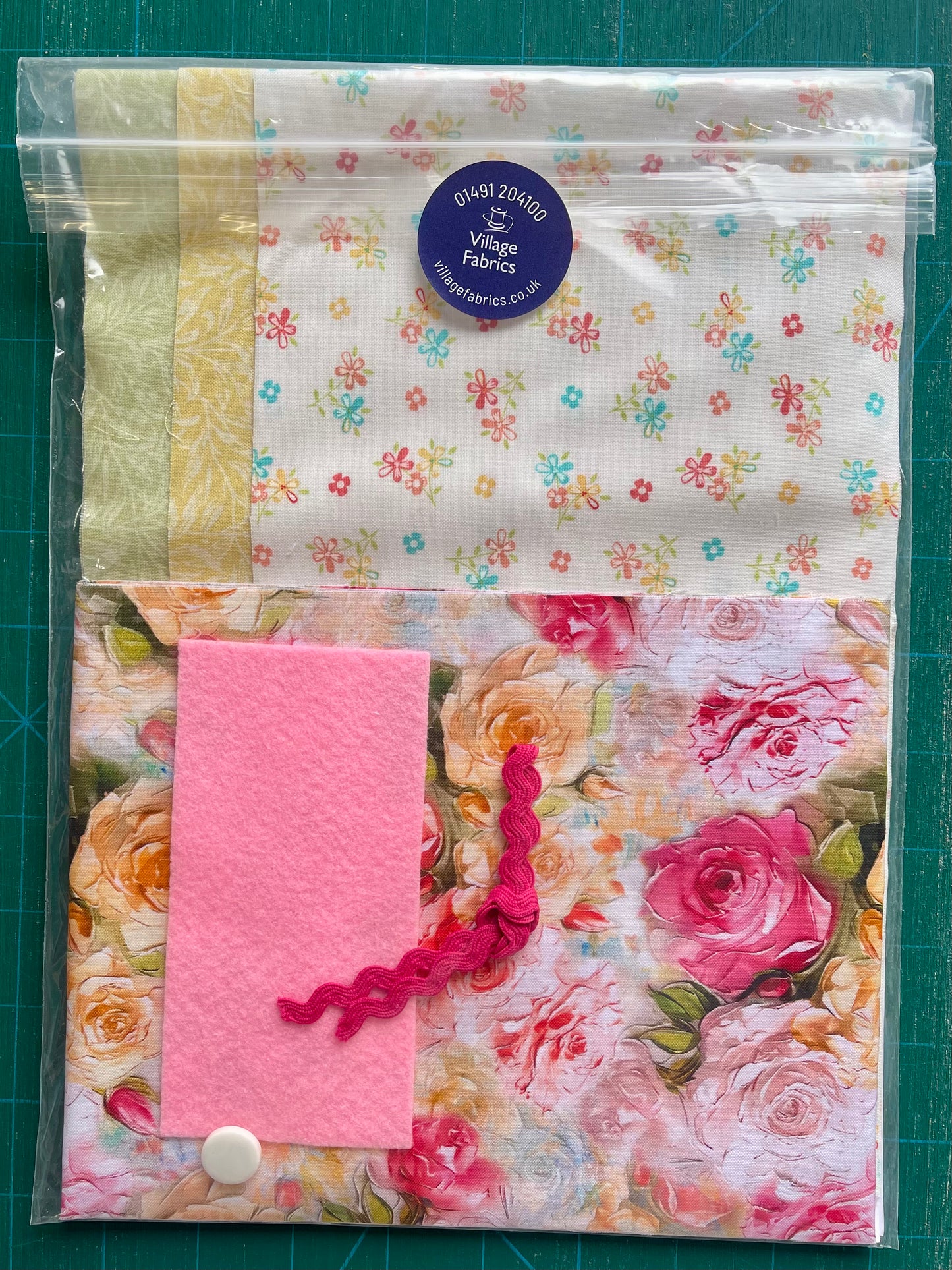 Floral Hexagon Needle-case Kit