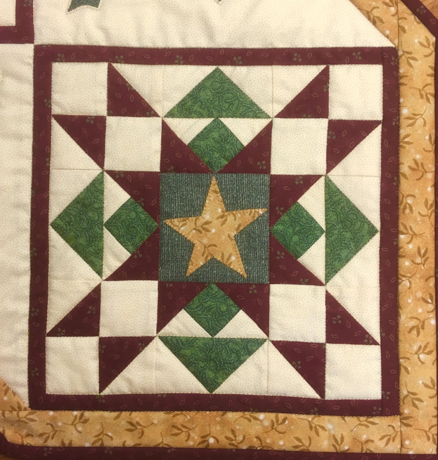 Holly & Stars Table Runner Kit