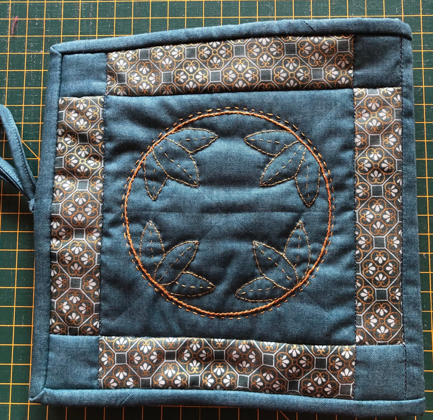 Oriental Circles Needlecase Kit