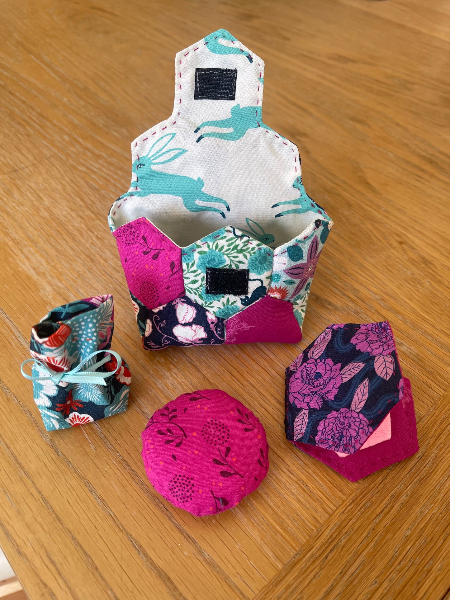 Hexagon Sewing Pouch Kit