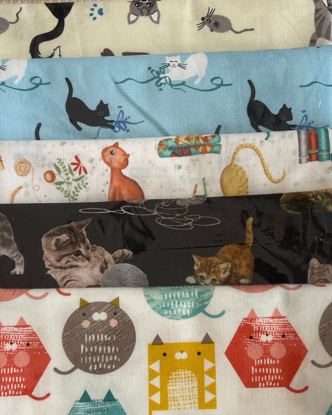 Cats Themed 5 Fat Quarter Fabric Pack