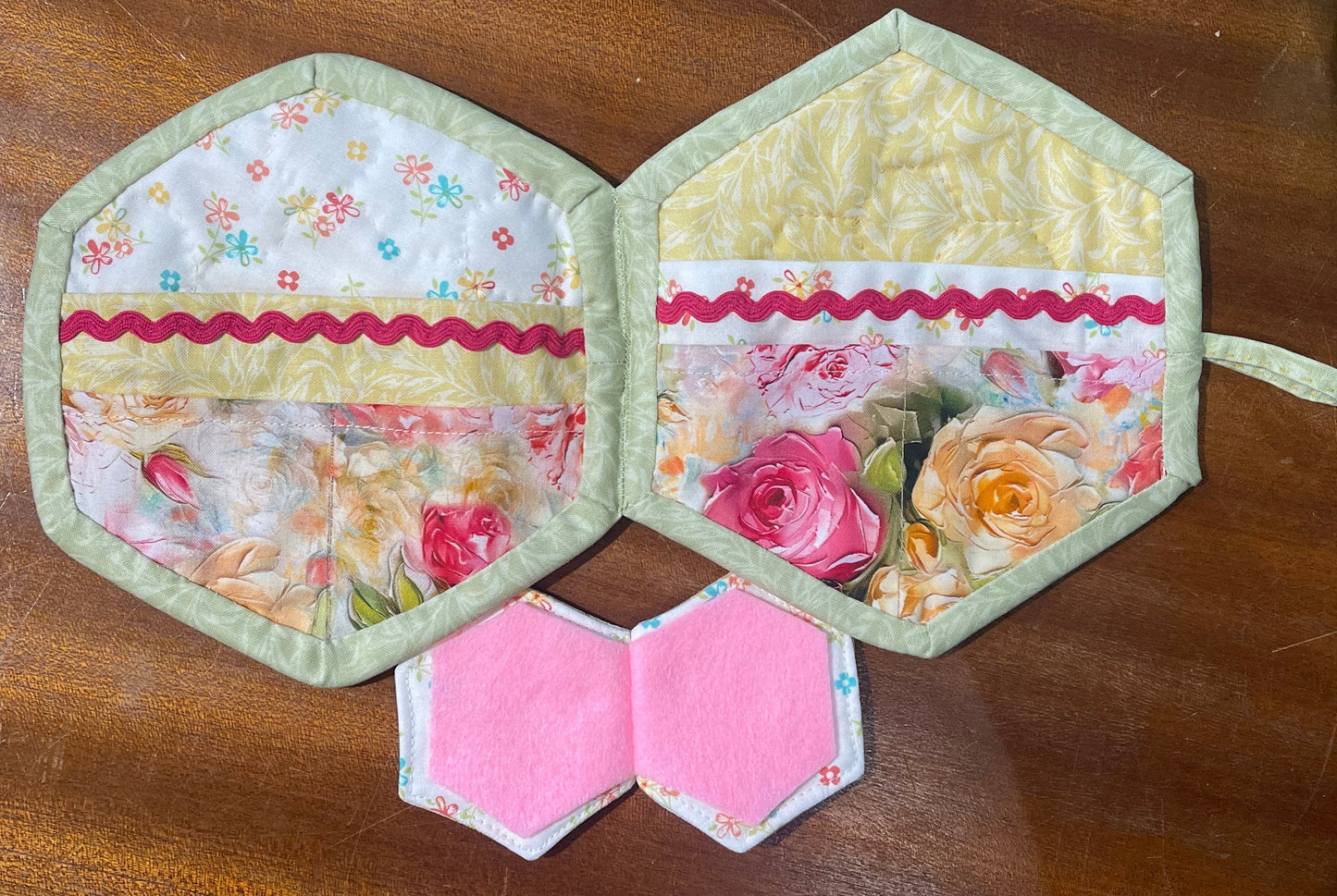 Floral Hexagon Needle-case Kit