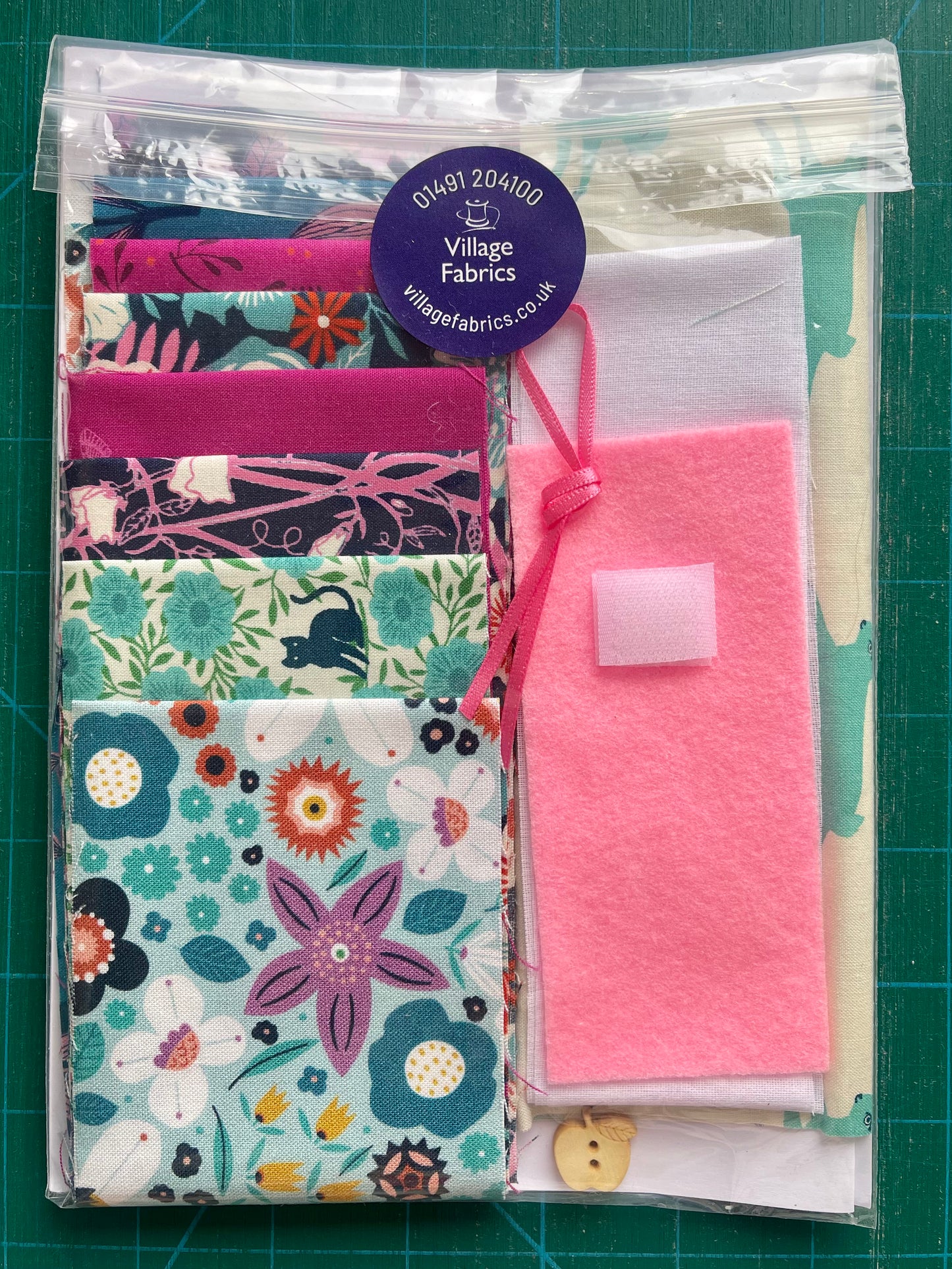 Hexagon Sewing Pouch Kit