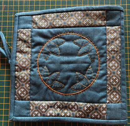 Oriental Circles Needlecase Kit