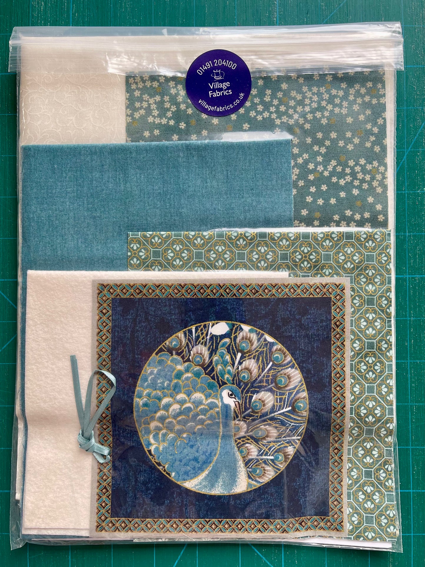 Oriental Circles Needlecase Kit