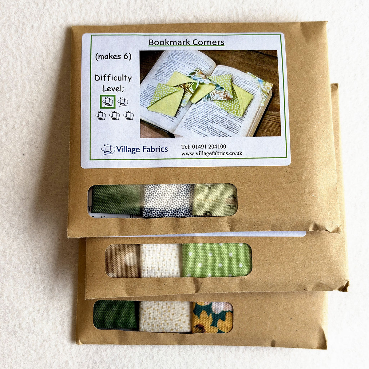 Bookmark Corners kits in Green: green, cream and yellow fabrics